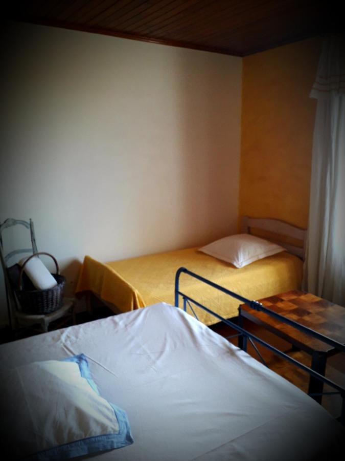 B&B Chez Annie Saint-Martin-de-Gurçon エクステリア 写真