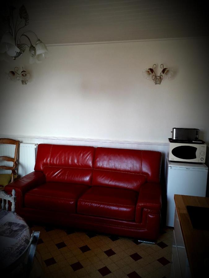 B&B Chez Annie Saint-Martin-de-Gurçon エクステリア 写真